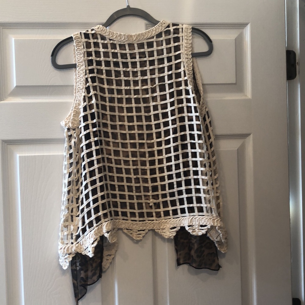 36 Point 5 Kapricho Vest - Picture 7 of 12